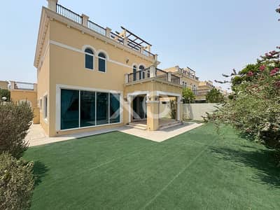 Villa de 4 chambres à à louer à Jumeirah Park, Dubai - Villa à Jumeirah Park，District 9, 4 chambres, 330000 AED - 16209697