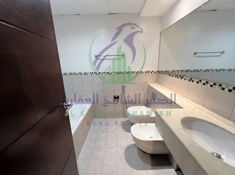 12 Enhancing_real_estate_listing_ph…_202608181038. jpeg