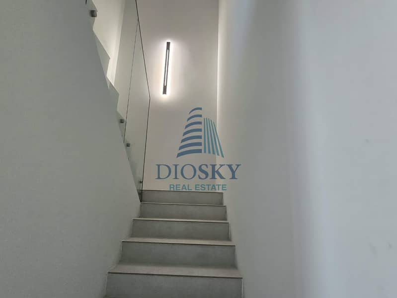 5 Image 5