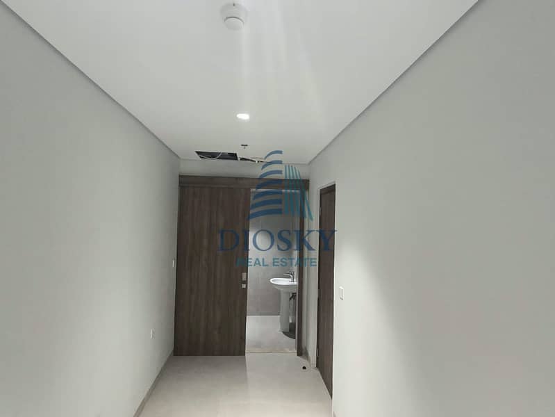 9 Image 9