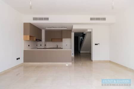 2 Bedroom Townhouse for Sale in Al Hamra Village, Ras Al Khaimah - Modern 2 Bedroom for Sale in Al Hamra | Near to Beach | One of a Kind 2 Bedroom Townhouse for Sale in Al Hamra Village, Ras Al Khaimah - Modern 2 Bedroom for Sale in Al Hamra | Near to Beach | One of a Kind
