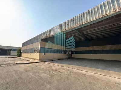 Warehouse in affitto a Dubai Investments Park (DIP), Dubai - Gemini_Generated_Image_qmap4dqmap4dqmap. jpeg