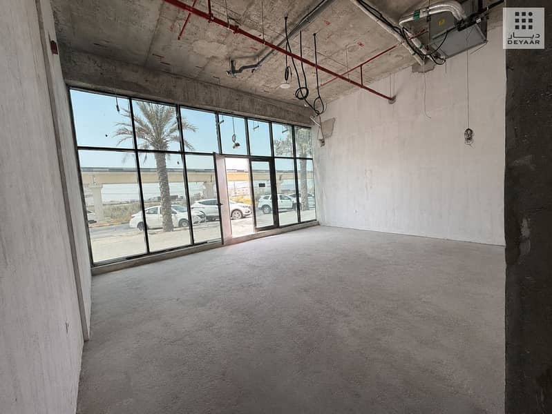 4 Talia - 5043 - FB-01 - 04 Main Retail Area -. jpg