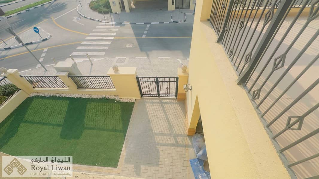 9 WhatsApp Image 2026-08-18 at 11.35. 46 (1). jpeg