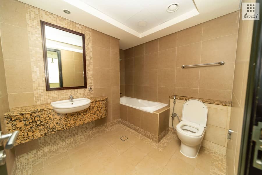 11 11-Sky Gardens-BIN 4840-1510-Bathroom. jpg
