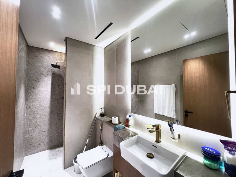 11 11_bathroom. jpg