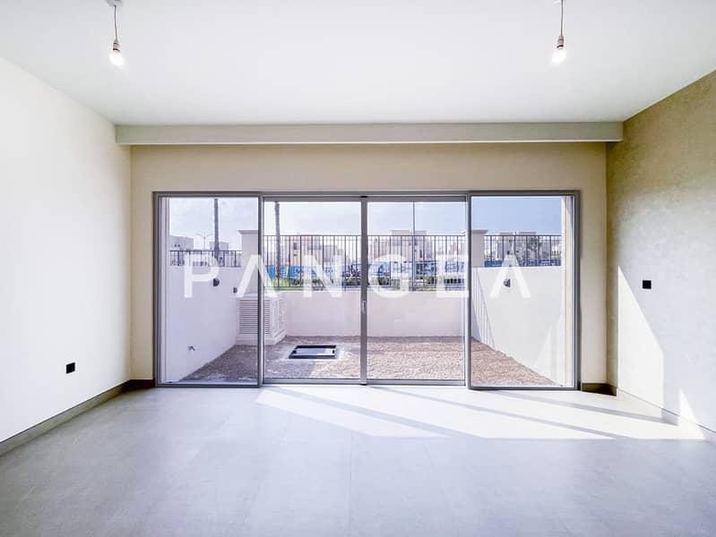 Casa adosada en DAMAC Lagoons,Nice, 4 dormitorios, 160000 AED - 16213789 Casa adosada en DAMAC Lagoons,Nice, 4 dormitorios, 160000 AED - 16213789