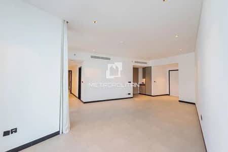 2 Bedroom Apartment for Sale in Business Bay, Dubai - Vacant | Burj and Canal Views | Spacious Layout