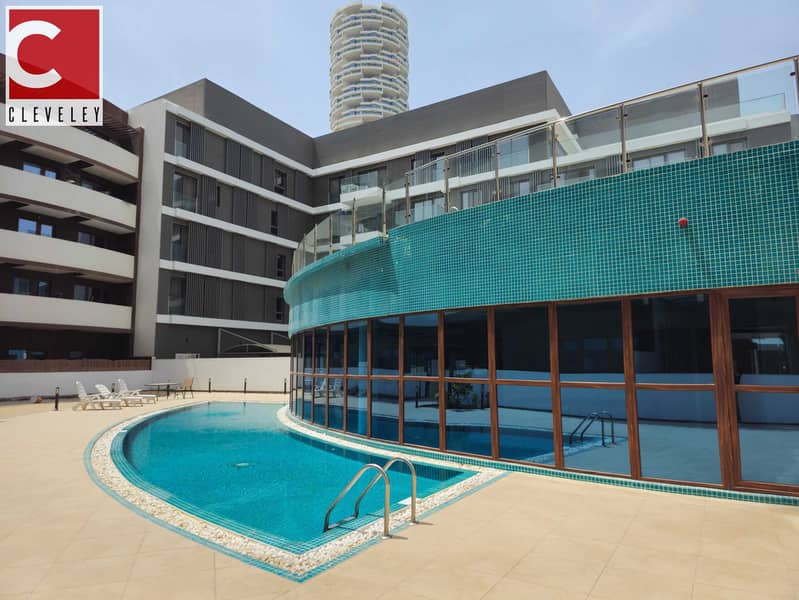 11 xr2pool2. jpeg