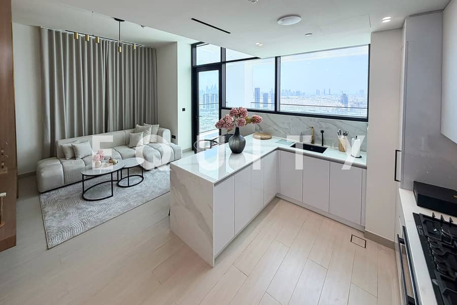 Top Floor | Private Pool | Vacant Now | Smart Home Top Floor | Private Pool | Vacant Now | Smart Home