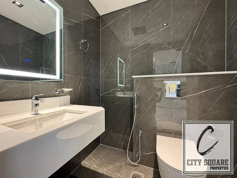 8 guestbath. jpeg