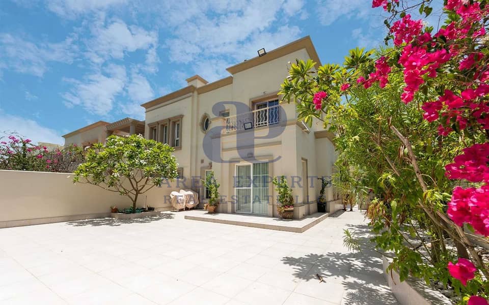 3 BR VILLA | UPGRADED UNIT | LANDSCAPED GARDEN 3 BR VILLA | UPGRADED UNIT | LANDSCAPED GARDEN