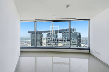 2 Bedroom Apartment for Rent in Al Reem Island, Abu Dhabi - Amazing Gate Towers View | High Floor | Big Space 2 Bedroom Apartment for Rent in Al Reem Island, Abu Dhabi - Amazing Gate Towers View | High Floor | Big Space