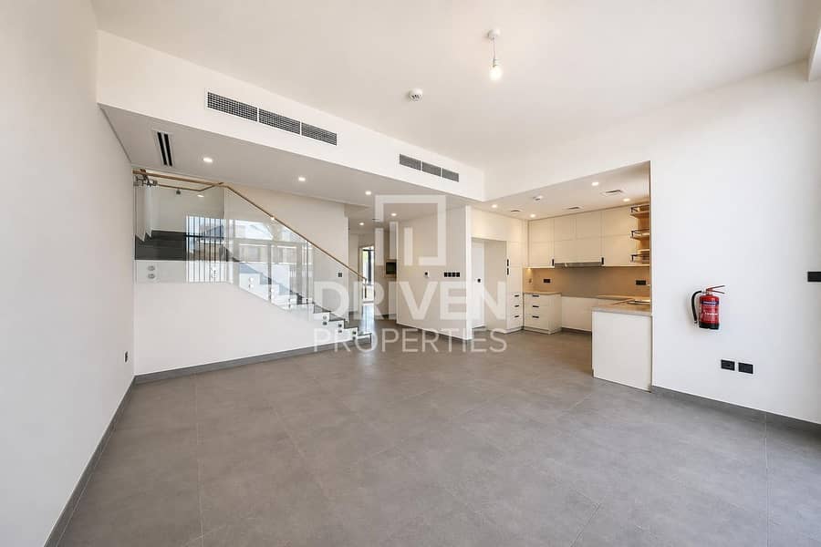 Single Row | Quiet Location | Brand New Townhouse Single Row | Quiet Location | Brand New Townhouse