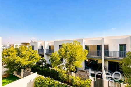 3 Schlafzimmer Townhouse zum zur Miete in Tilal Al Ghaf, Dubai - Back Graden. jpg