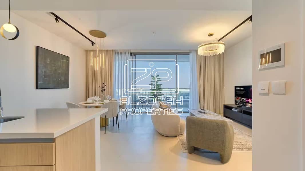 6 Living Room (1). jpg