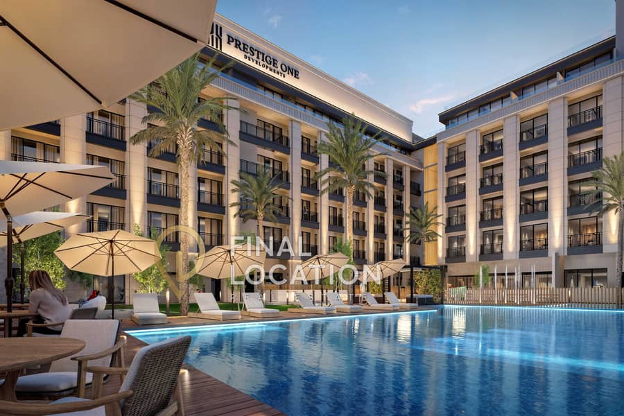 2 02_Courtyard_Pool_Exterior. jpg