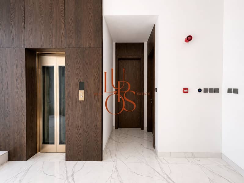 5 Villa_15_Lift_Lobby_Corridor. jpg