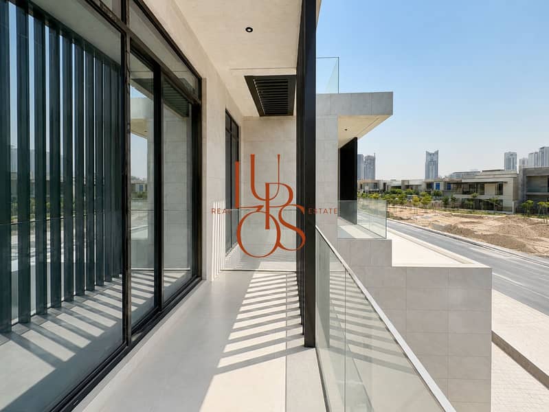 12 Villa_02_Front_Exterior_Entrance. jpg