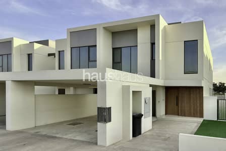 4 Bedroom Townhouse for Sale in Town Square, Dubai - Vacant On Transfer | Corner | View Today 4 Bedroom Townhouse for Sale in Town Square, Dubai - Vacant On Transfer | Corner | View Today