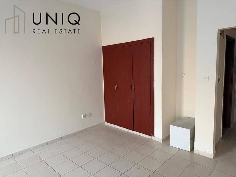 Studio | Vacant | Spain Cluster Studio | Vacant | Spain Cluster