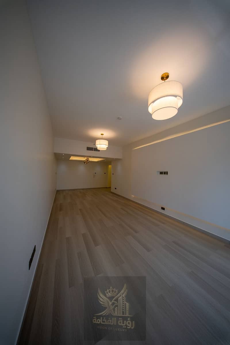 2 044a0d1f-643a-4482-a253-85df422edcbb. jpg