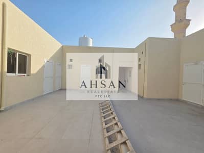 6 habitaciones Villa para en Alquiler en Al Qadisiya, Sharjah - 80a88e63-9dfc-4b9c-bf36-94b0e1603d14. jpg