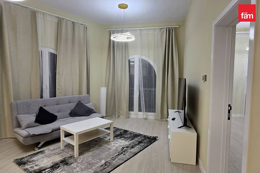 Fully Furnished | Upgraded | Vacant Fully Furnished | Upgraded | Vacant