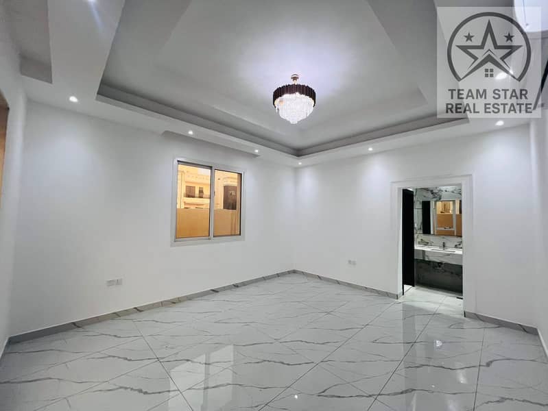 8 93a007a7-7b57-4aa4-83ad-fee1da64cc61. jpg