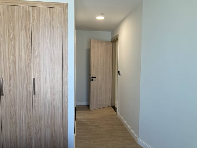 10 1526 Inside Corridor. jpg