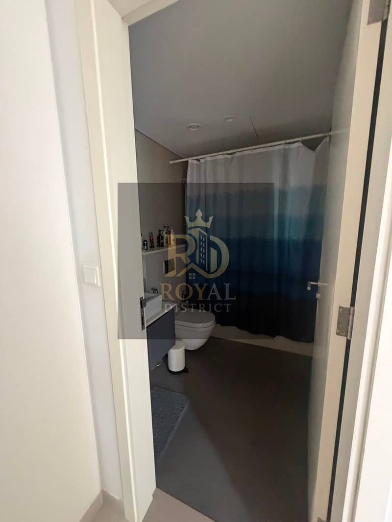 14 bd0afe31-4dda-46aa-a602-8048ac1df658. jpg