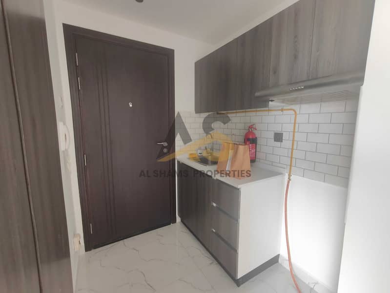 6 1000242976. jpg