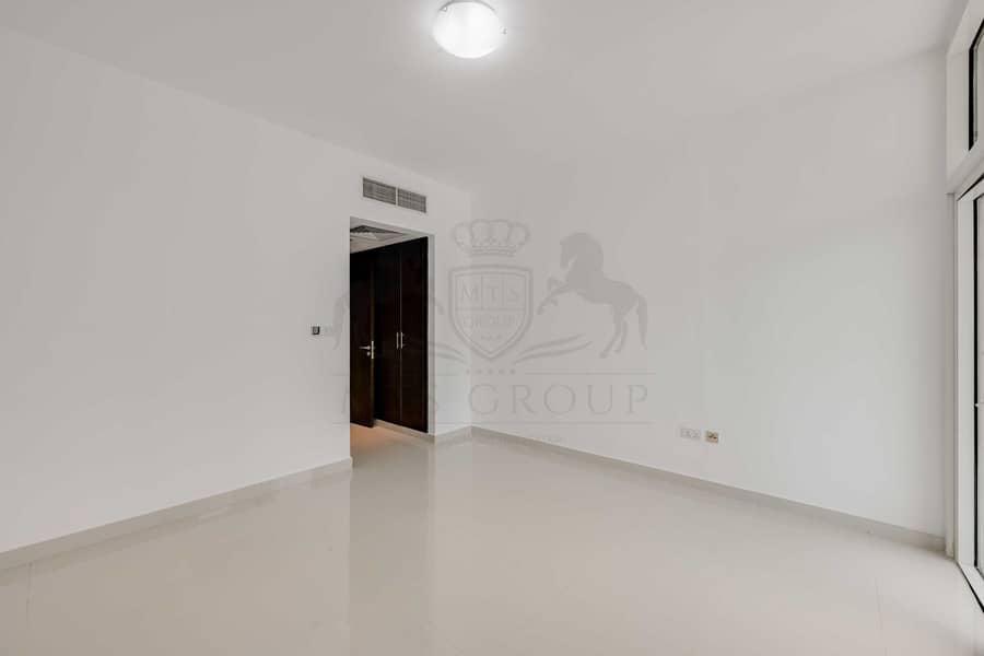 5 Bedroom 1. jpg