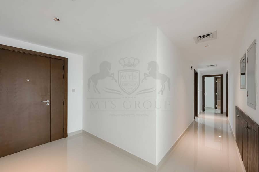 11 Hallway. jpg