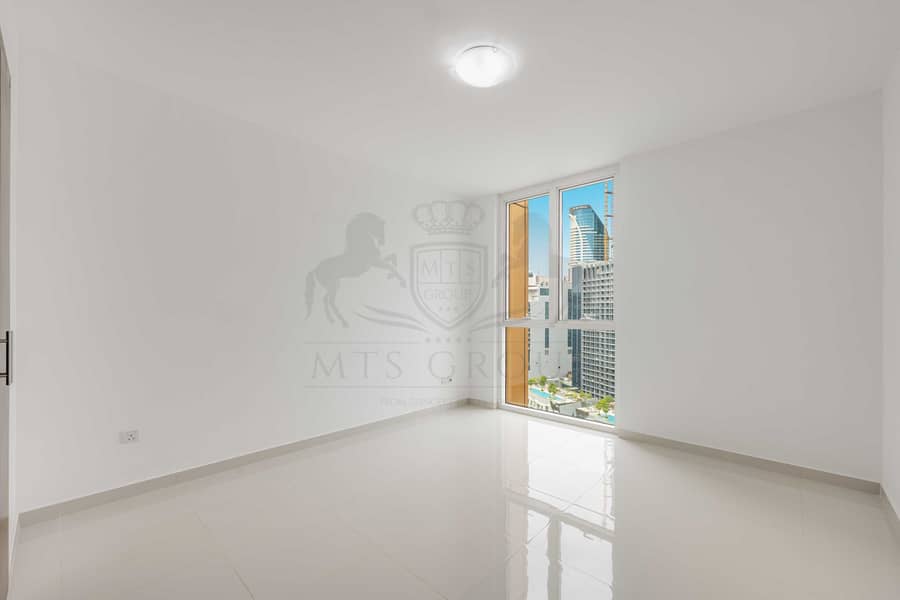 22 Master Bedroom. jpg