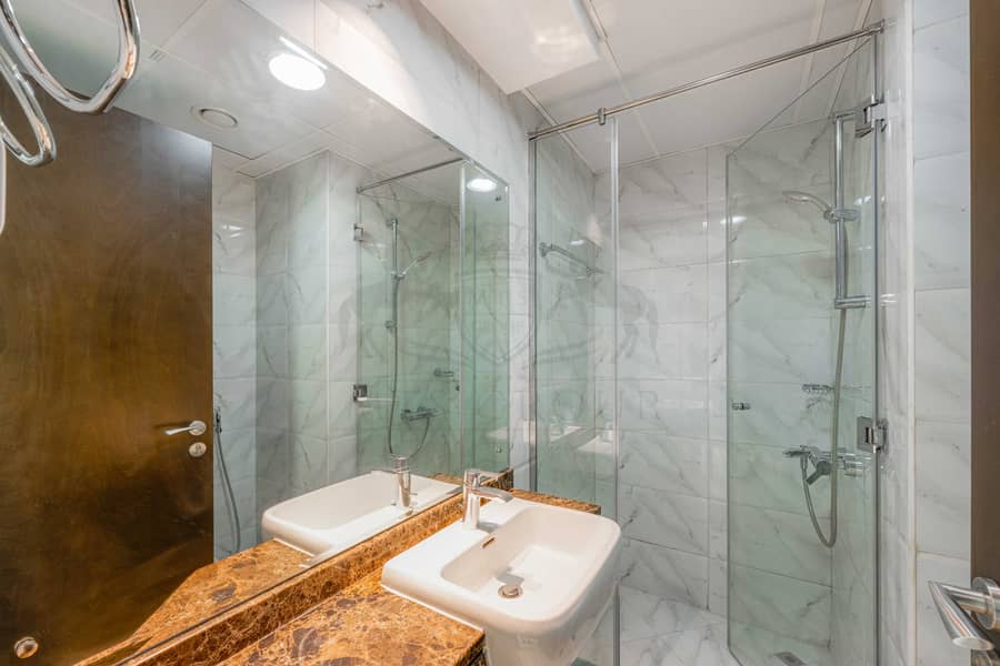 27 Shared Bathroom. jpg