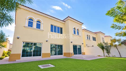 فیلا 4 غرف نوم للايجار في جميرا بارك، دبي - فیلا في الحي 8،جميرا بارك 4 غرف 330000 درهم - 16227270