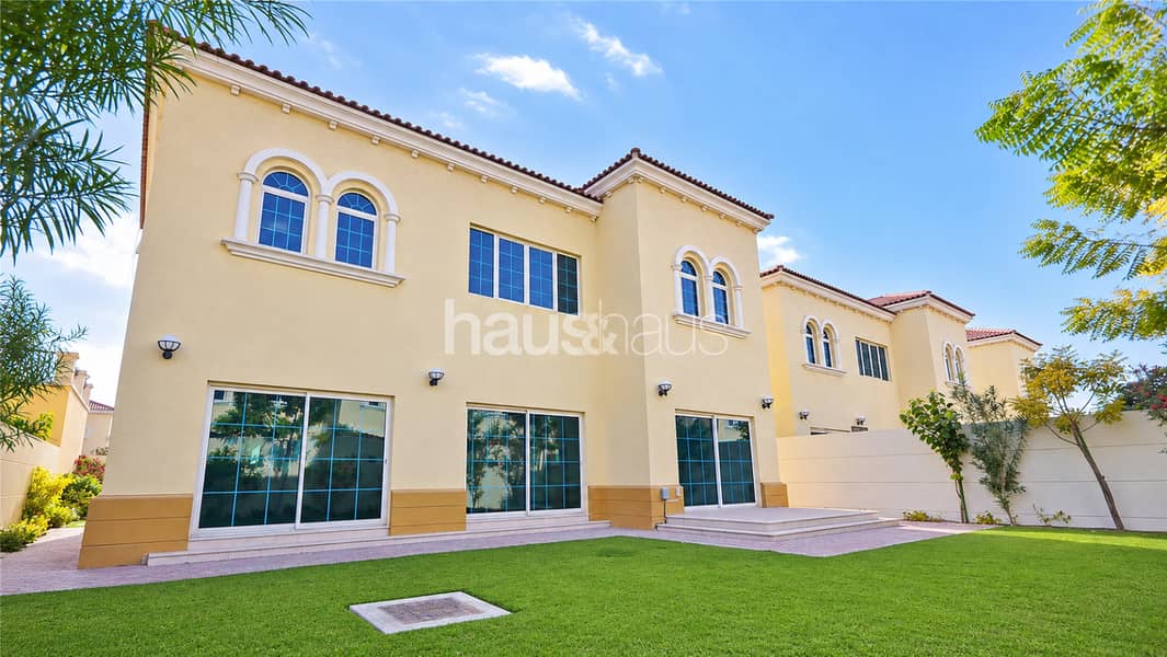 Villa a Jumeirah Park,District 8, 4 camere da letto, 330000 AED - 16227270 Villa a Jumeirah Park,District 8, 4 camere da letto, 330000 AED - 16227270