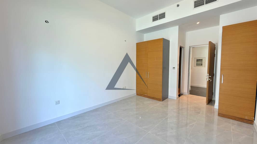 6 Property Image
