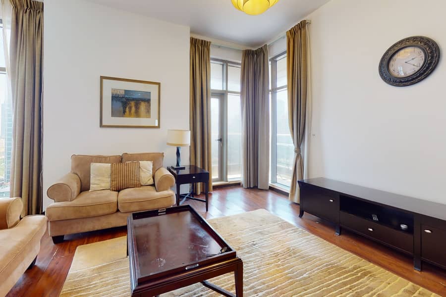 5 Betterhomes-Green-Lakes-T3-Living-Room. jpg
