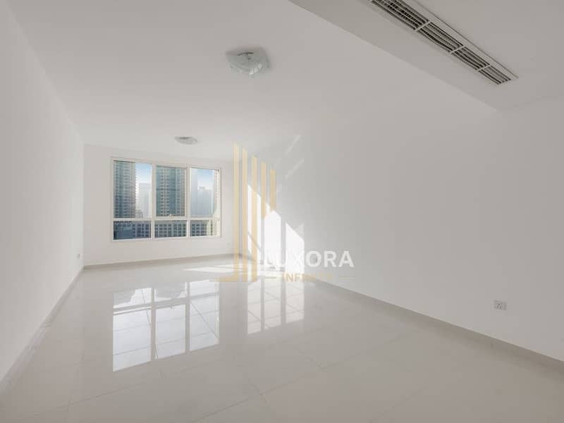 4 Coral Towe unit 807-1. jpg