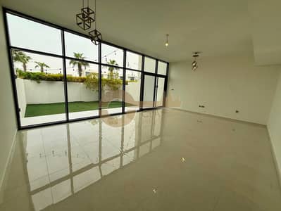 5 Camere Townhouse in vendita a DAMAC Hills 2 (Akoya by DAMAC), Dubai - WhatsApp Image 2026-08-19 at 10.50. 38 AM. jpeg 5 Camere Townhouse in vendita a DAMAC Hills 2 (Akoya by DAMAC), Dubai - WhatsApp Image 2026-08-19 at 10.50. 38 AM. jpeg