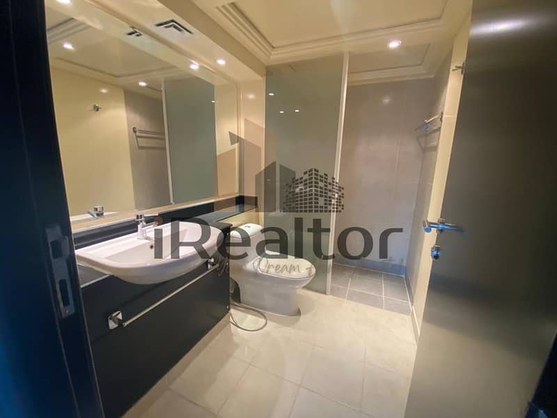 21 c7eef606-9be8-4ae9-8ffe-6d6bec0ce61f. jpg
