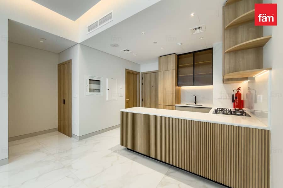 2 Bedroom | Vacant | High Floor | Pool View 2 Bedroom | Vacant | High Floor | Pool View