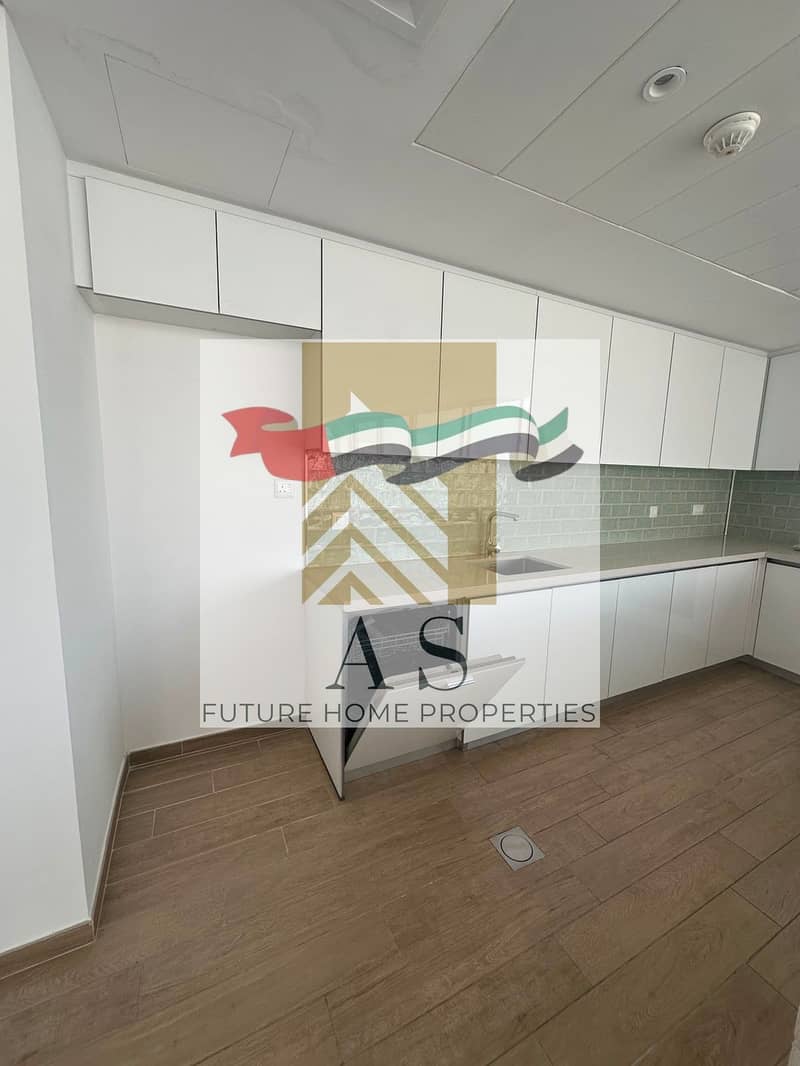 5 KITCHEN1. jpg