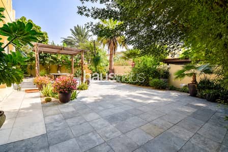 4 Slaapkamers Villa te Koop in The Meadows, Dubai - Villa in The Meadows,The Meadows 8, 4 slaapkamers, 12000000 AED - 16228456 4 Slaapkamers Villa te Koop in The Meadows, Dubai - Villa in The Meadows,The Meadows 8, 4 slaapkamers, 12000000 AED - 16228456