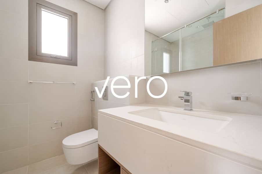 24 Photo 24