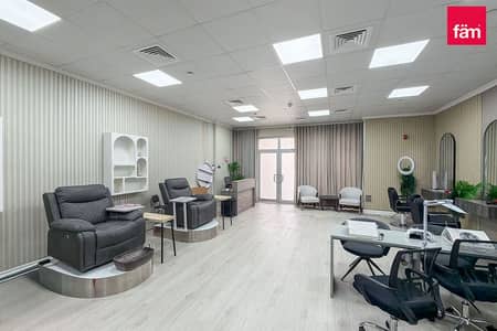 Shop for Rent in Jumeirah Lake Towers (JLT), Dubai - Prime Retail | DMCC License | Community Expert