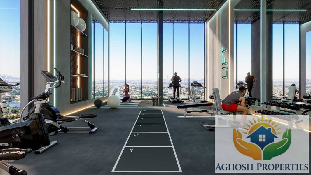 10 GYM 02. jpg