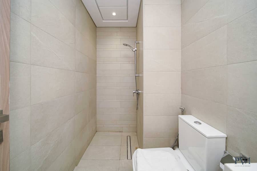 14 ADU00717. jpg